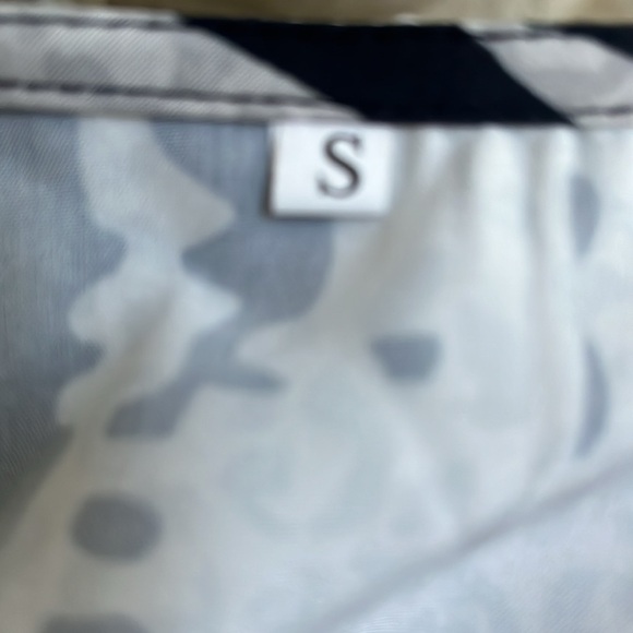 NWOT Knee Length Dress, Shirred Waist V-Neck Bell Sleeve In Black and Gray Small - Picture 5 of 5